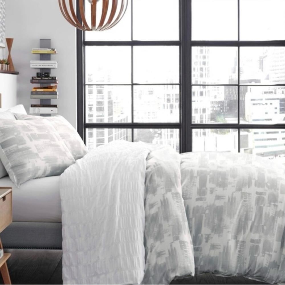 City Scene Aria Duvet Cover Set - Reversible - KING - - Picture 2 of 6